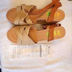 Jane and the Shoe Lily Criss Cross Band Lt. Beige Wedge Sandal Size 9.5